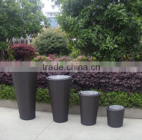 Round Shape Rattan Flower Pot With Plastic Inner photo-2