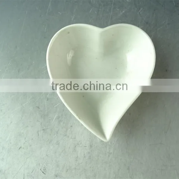 White Ceramic Heart Shaped Bowl / Dishes With Gift Color Box Small Size photo-4