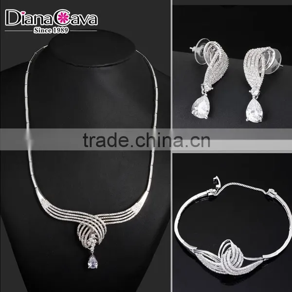 Royal Family Design Necklace Set Cubic Zirconia High Quality Platinum Jewelry Set