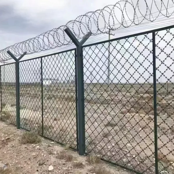 Diamond Green PVC Coated Chain Link Fence - Durable and Aesthetic Security Solution photo-3