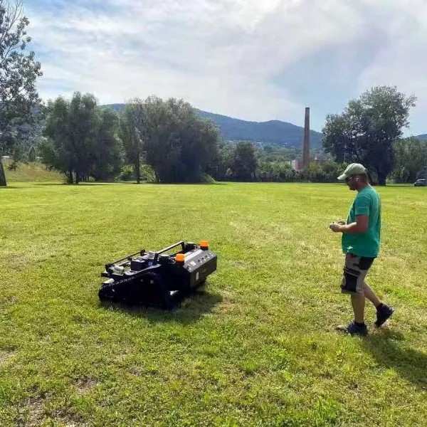 EPA Euro 5 Approved Industrial Grade Single Cylinder 48V Remote Control Lawn Mower Gas Powered Crawler Slope Mower VTLM800 photo-4