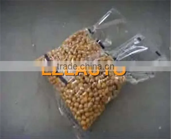 Full Automatic Vertical Weighting Vacuum Packing Machine photo-3