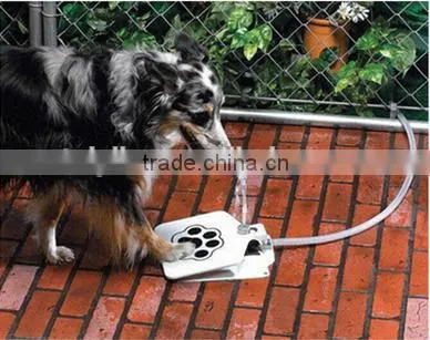 Step and Spray Doggie Dog Cat Pet Paw Water Drinking Fountain