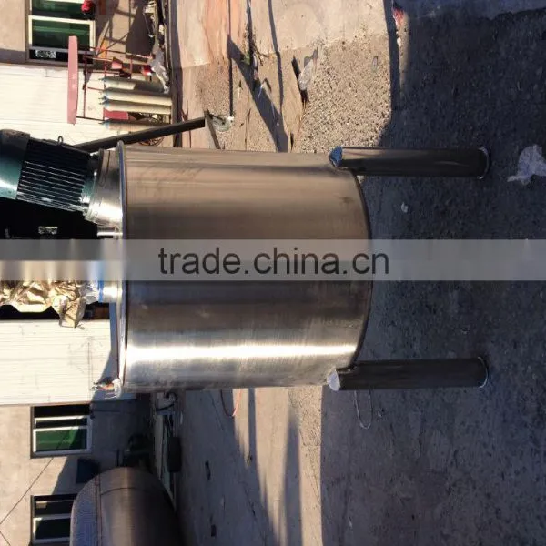 Stainless Steel Mixing Tank With a Mixer and a Emulsion
