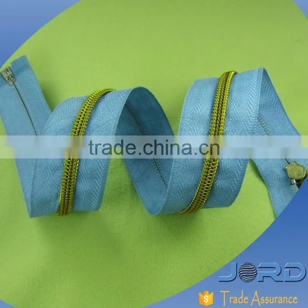 Low MOQ Fast Delivery Wholesale Newest Fashion Auto Lock Reverse Coil Zipper