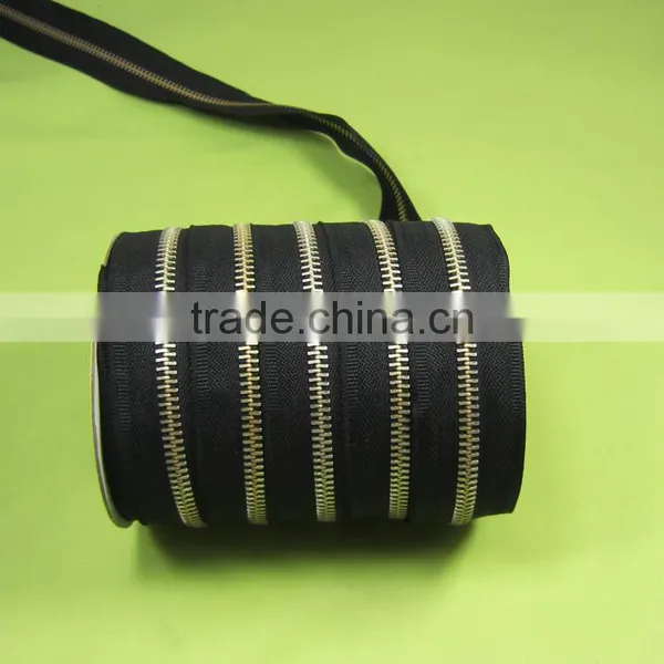 OEM & ODM Brand Fancy Golden Brass Long Chain Zipper Meters photo-2