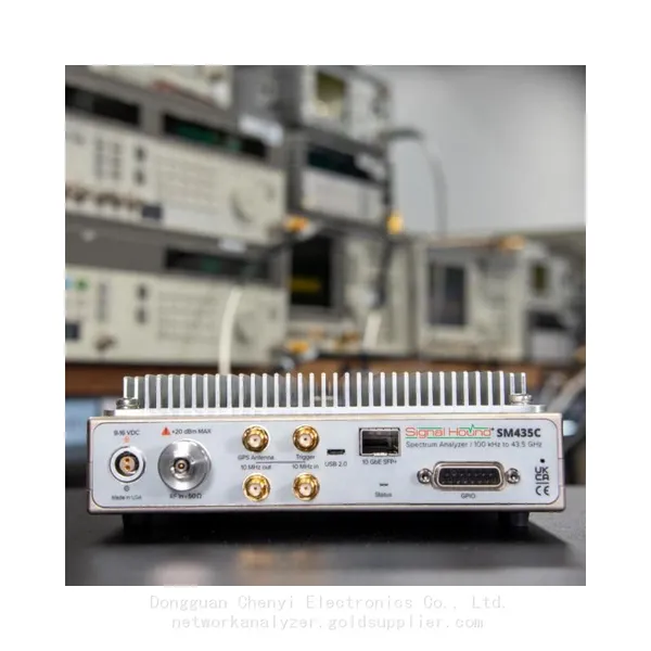 Signal Hound SM435C 43.5GHz SDR Analyzer 10GbE SFP+ Interface 110dB Dynamic Range Low Phase Noise Calibrated Unit photo-1