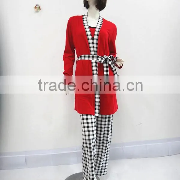 Red Classic Grid Three-piece Binding Pajamas Woman photo-5