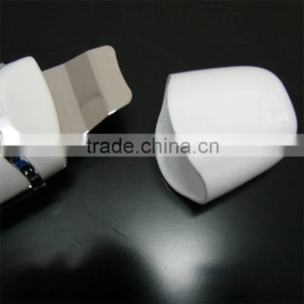 2014 New Style Ultrasonic Rechargeable Skin Cleaner photo-2