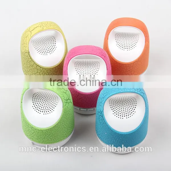 2016 Portable Fashion Handle Design Led Crackle Custom Logo Printing Wireless Mini Speaker photo-2