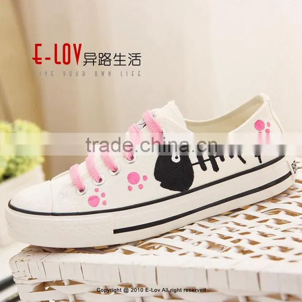 Hot Sales High Quality New Style Custom Fabric Print Shoes photo-2