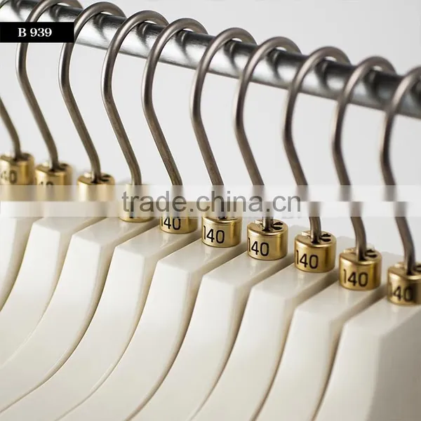 Japanese Beautiful Finished Plastic Size Markers for Apparel Shop Hanger B939-amah Made In Japan Product photo-6