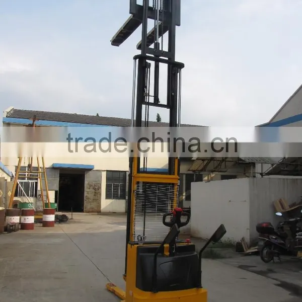 2 Ton 4.5 m Height Automatic Standing Mini Hydraulic Forklift photo-2