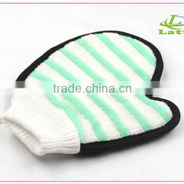 the Newest Fashion Exfoliating Bath Gloves With Pink Color photo-3
