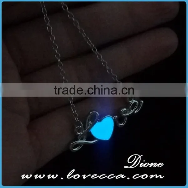 Hot Selling Women Jewelry Luminous Love Style Glowing Heart Necklace photo-5