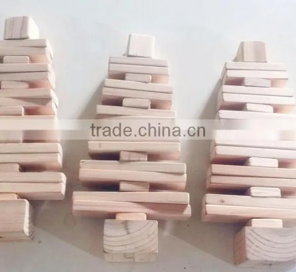 Fodable Wood Slat Nailed Christmas Tree photo-2