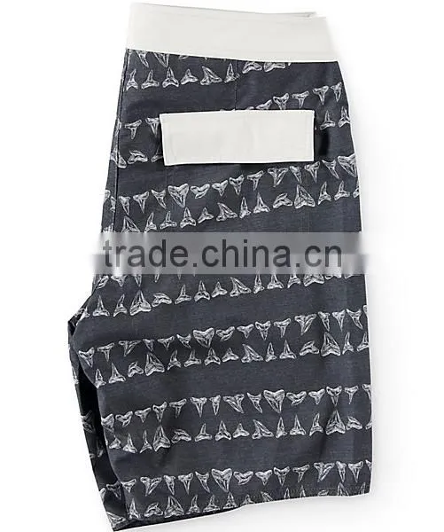 2015 Hot Sale Sublimation Printing Stretch Compression Shorts Design for Men photo-4
