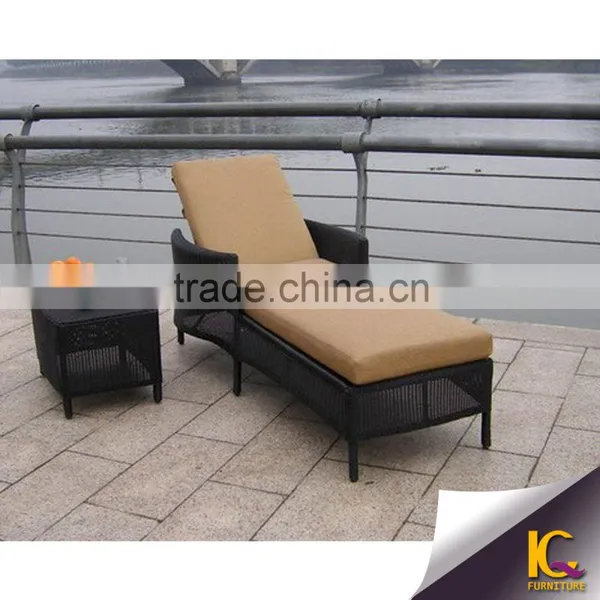 Low Price Plastic Sun Lounger pe Rattan Outdoor Chaise Lounge photo-2