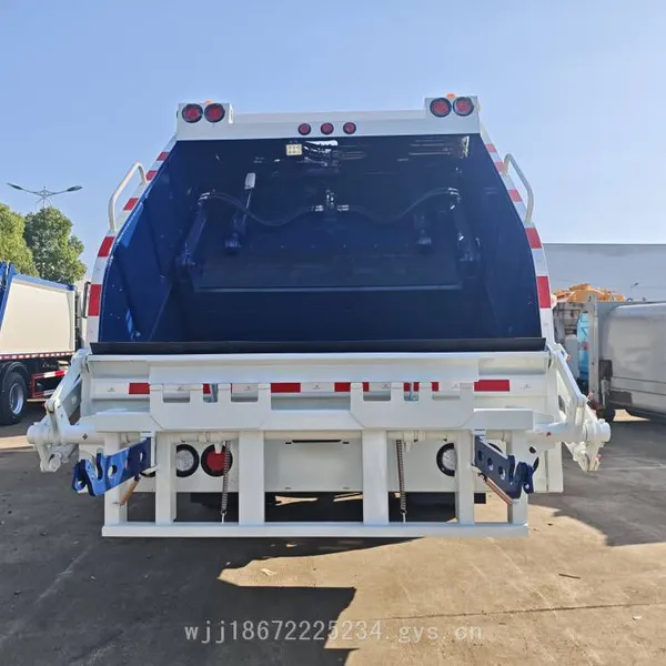 Isuzu 10-cubic-meter, 12-cubic-meter, 14-cubic-meter Export-type Compressed Garbage Trucks Capable of Tipping 700l Trash Cans photo-4