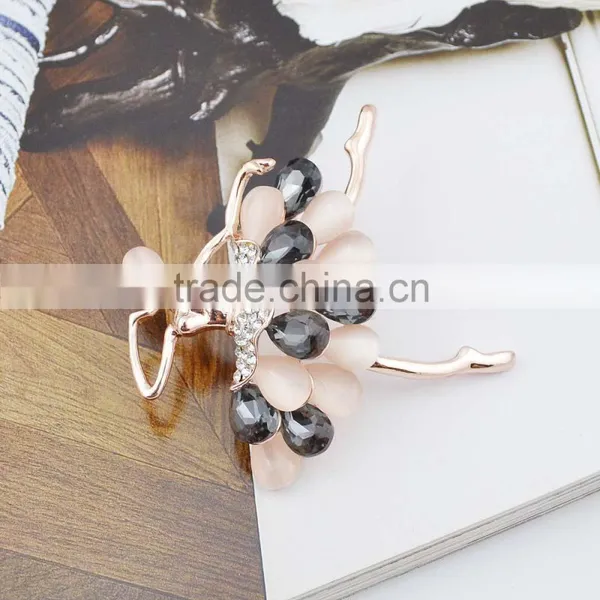 Full Crystal Rhinestone Dancer Brooch 2015 Spring Fashionable Cheap Brooch photo-2