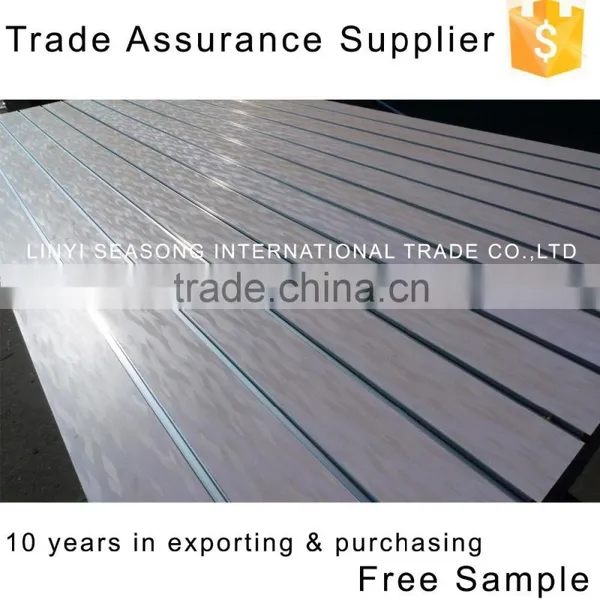 China Linyi 1220*2440*15mm White Melaminie Mdf Woden Slatwall Aluminium Inserts