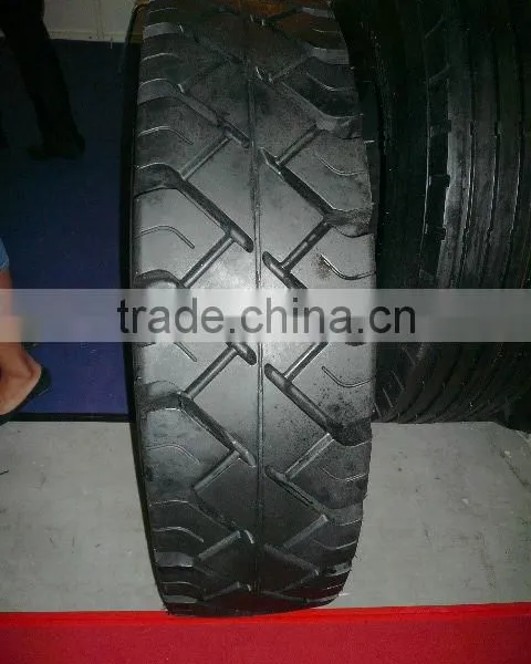 Super Elastic Forklift Solid Tires 10.00-20