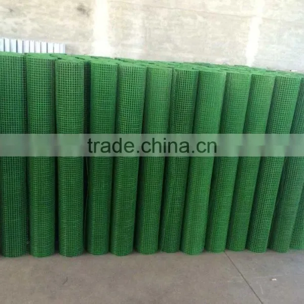 Hot Sale Plastic Coated Welded Wire Mesh Fencing photo-2