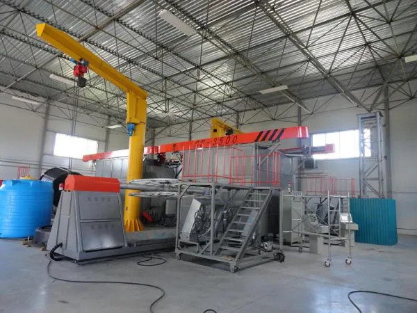 4 Arms Shuttle Rotomolding Machine photo-3