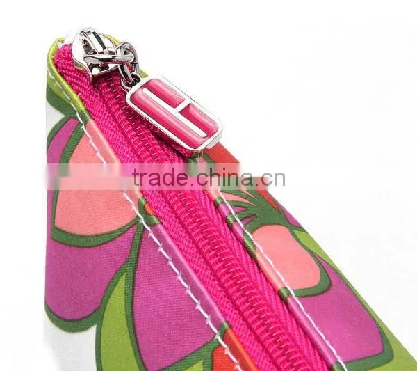 Promotional Charming Printed Flower Cosmetic Bags for Women photo-4