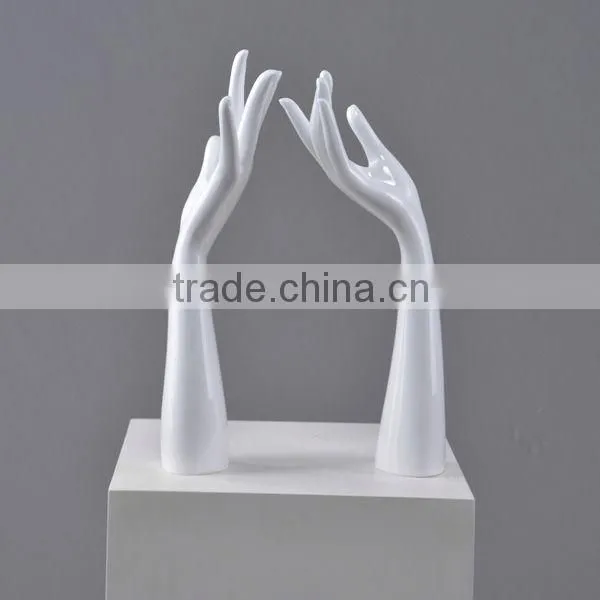 New Design Frp Female Jewelry Ring Stand Mannequin Hand for Display photo-4
