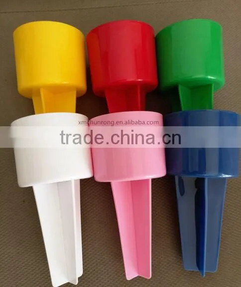 Plastic Beach Beverage Sand Cup Holders photo-2