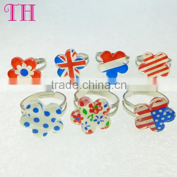 Good Quality 7pc per Set Resin Flag Shape Kids Finger Plastic Ring