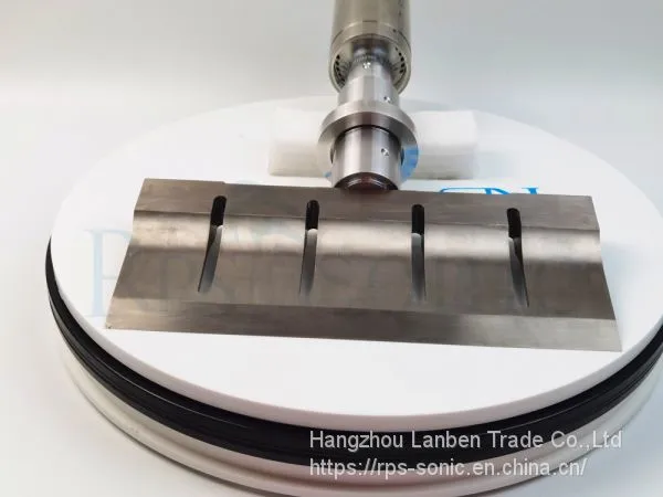 Titanium Bread Cake 1000W Ultrasonic Cutting Equipment photo-3