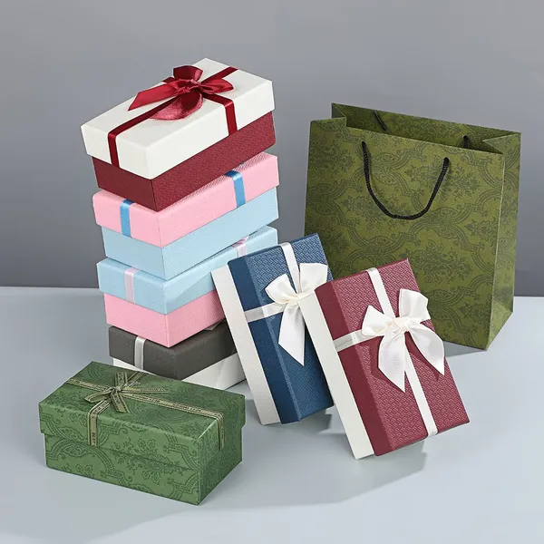 Good Sale Luxury Cardboard Foldable Gift Box photo-3