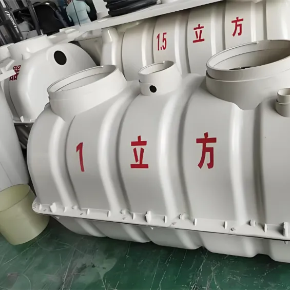 2000 Gallon Fiberglass Septic Tank, 1.8m Diameter, 6ft Height, 30-Year Lifespan, 3/4 Inch Inlet/Outlet photo-2