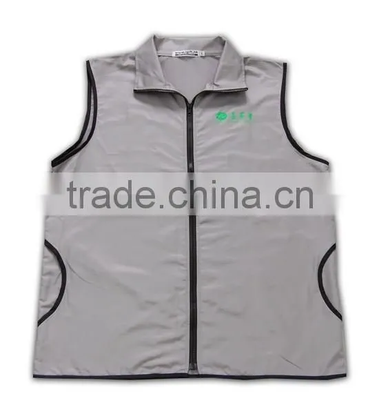 China Manufactory High Quality Latest Zip Multi Pocket Workwear Vest photo-4