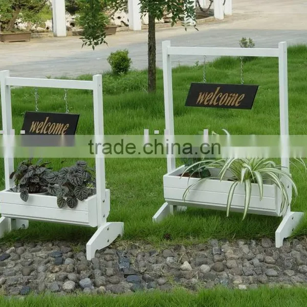 HL351 352 Wooden Planter With Welcome Board