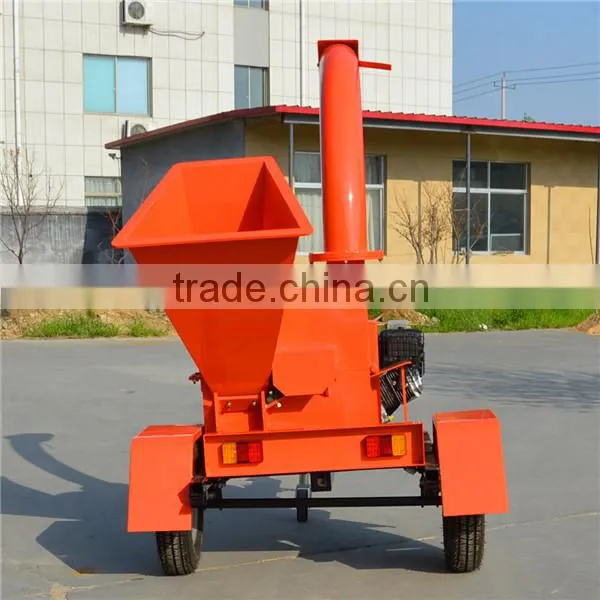 2015 Hot Sale!!!! Chinese Wood Chips Log Making Machine 13.5HP Wood Chipper Attached on Trailor photo-2
