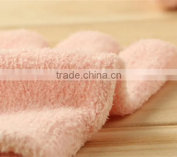 Beauty Hand SPA Gloves and Socks Whitening Exfoliating Gel Moisture Socks for Women photo-3