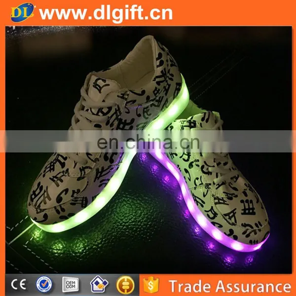 Live Show Best Selling Magnetic Led Light Running Shoes for Adult photo-5