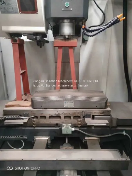 Lianqiang NMC40V Vertical Machining Center photo-4