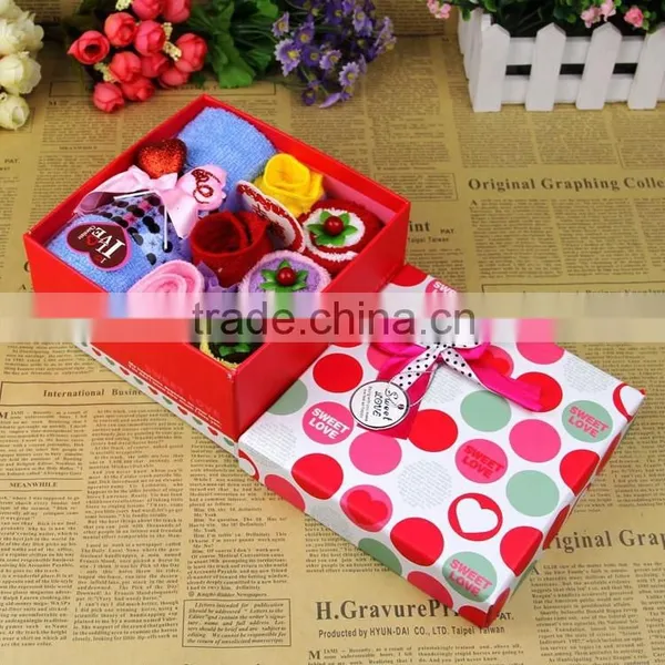 2016 Promotional Wholesale Cake Towel Gifts With Rose Flower Shape Towel for Wedding photo-2