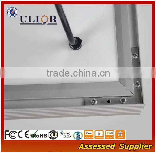P8-169 CE RoHS FCC Ultra-thin Design Led Ceiling Panel With Internal Driver photo-4