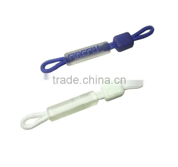 Apparel Rubber Puller With Debossed Logo photo-2