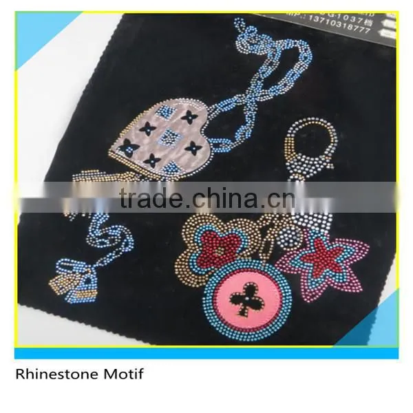 Hot Fix Applique Motif Customize Size Glass Crystal Cute Dog Design For Bags photo-3