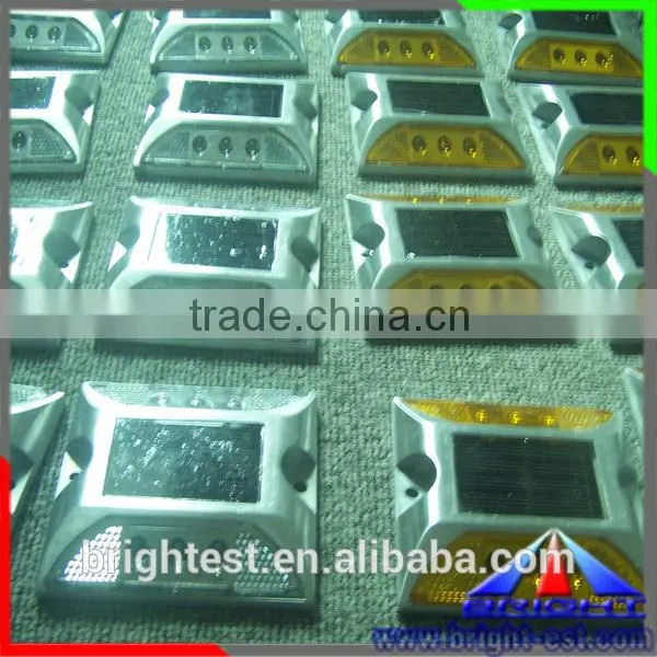 IP68 High Quality Aluminum Solar Road Stud, Solar Road Lighting, LED Solar Cat Eye Road Studs photo-5