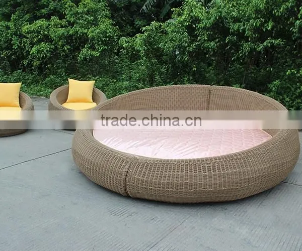 Theme Hotel Furniture Spring Mattress Wicker Big Round Bed photo-2