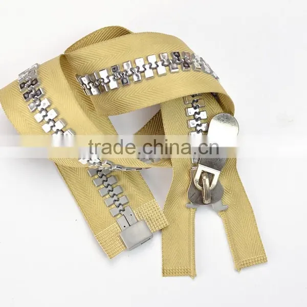 No.10 Open End Plastic Zipper
