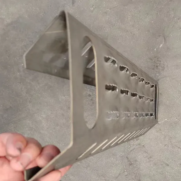 Industrial Safety Anti-slip Products, Galvanized Alligator Mouth Anti-slip Plate, Stair Tread, Perforated Plate photo-3