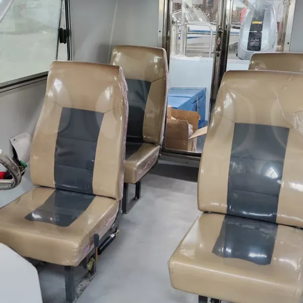 Yate Yat600 Aluminum Alloy Electric Half-cabin High Speed Speed Boat photo-4
